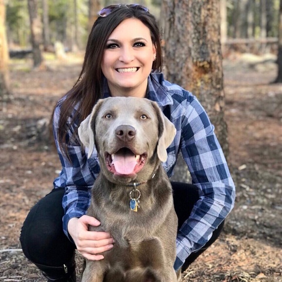 Meet your Posher, Breanna - Picture 1 of 2